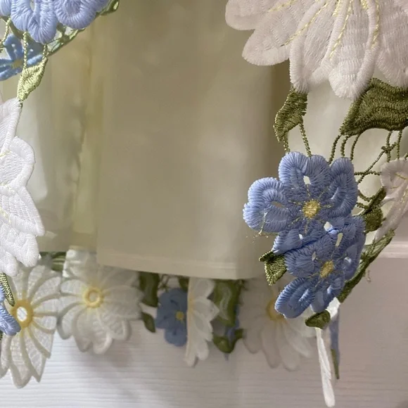 Mestiza New York Floral Lace Scolloped Cataleya Mini Formal Summer Dress - Picture 5 of 14